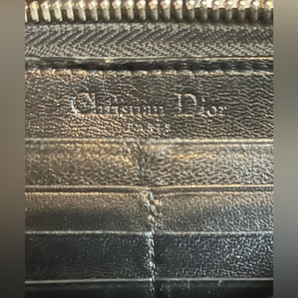DIOR TROTTER PATENT LONG ZIP WALLET - Picture 9 of 15